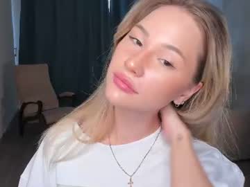 mia magnusen