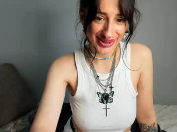 mia meeeow