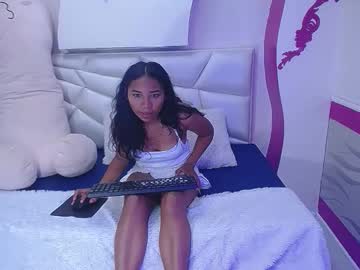 mia phalmer1