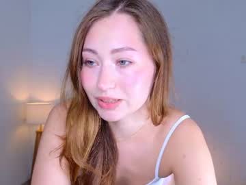 monicacringe
