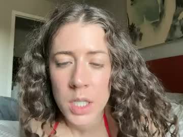 nicoleonyourpol